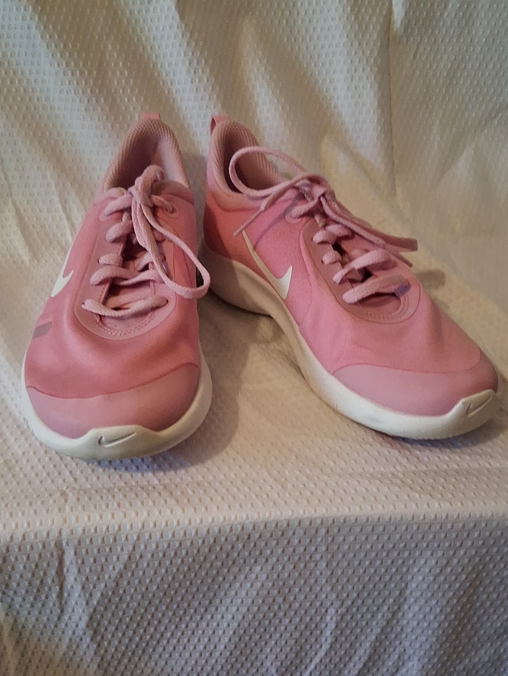 Nike Girls Size 4Y Pink Lace-Up Athletic Sneakers with White Soles